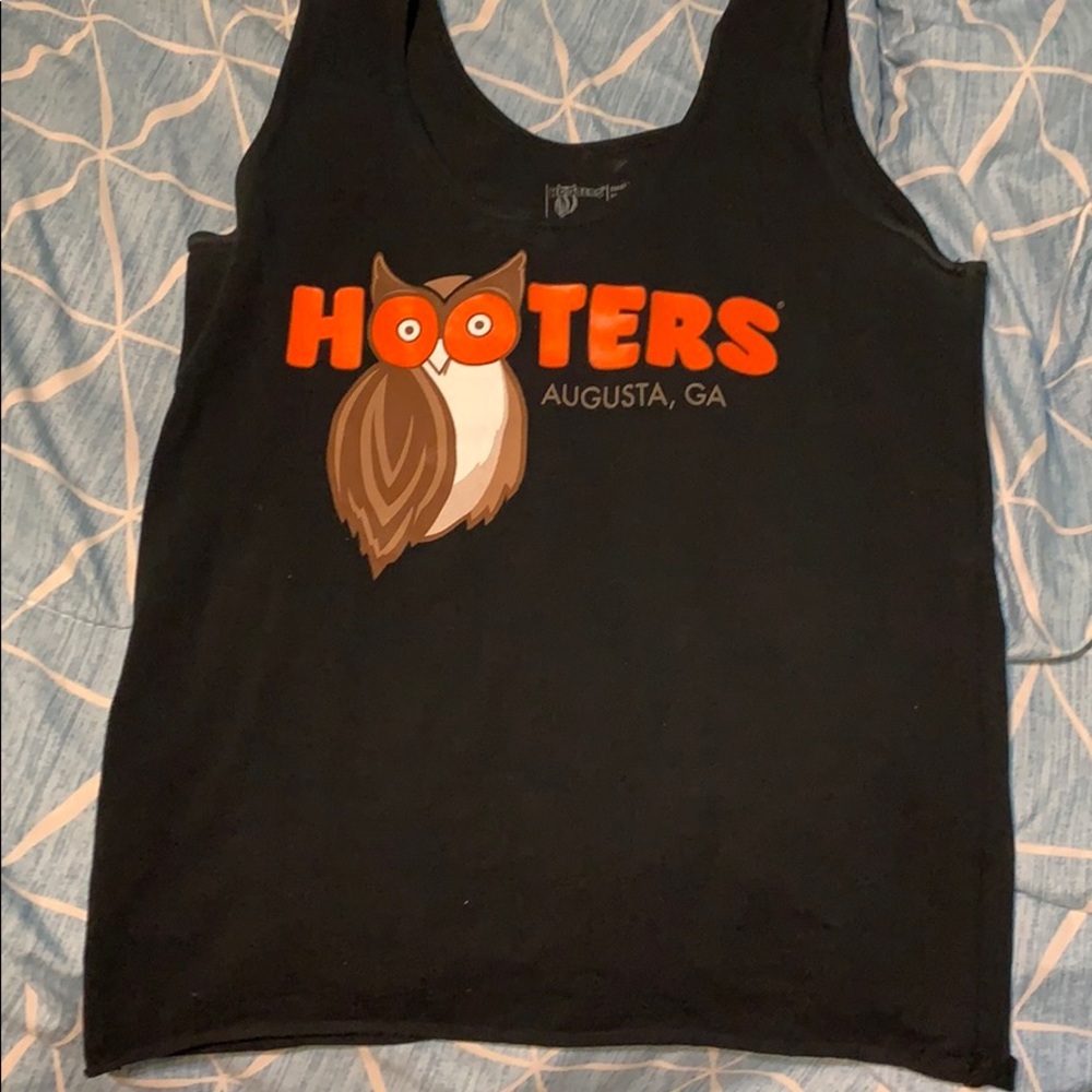 Hooters tank